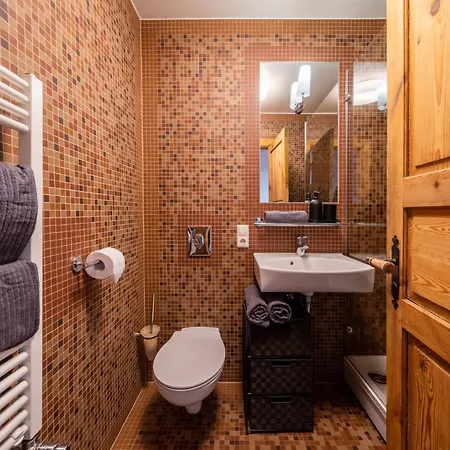 Castle Street Rooftop Retreats By Innorental Apartmán *
